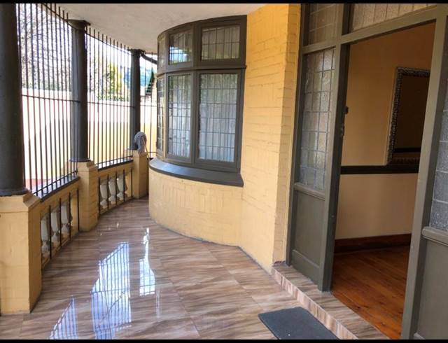 6 BEDROOM HOUSE FOR SALE IN KENSINGTON